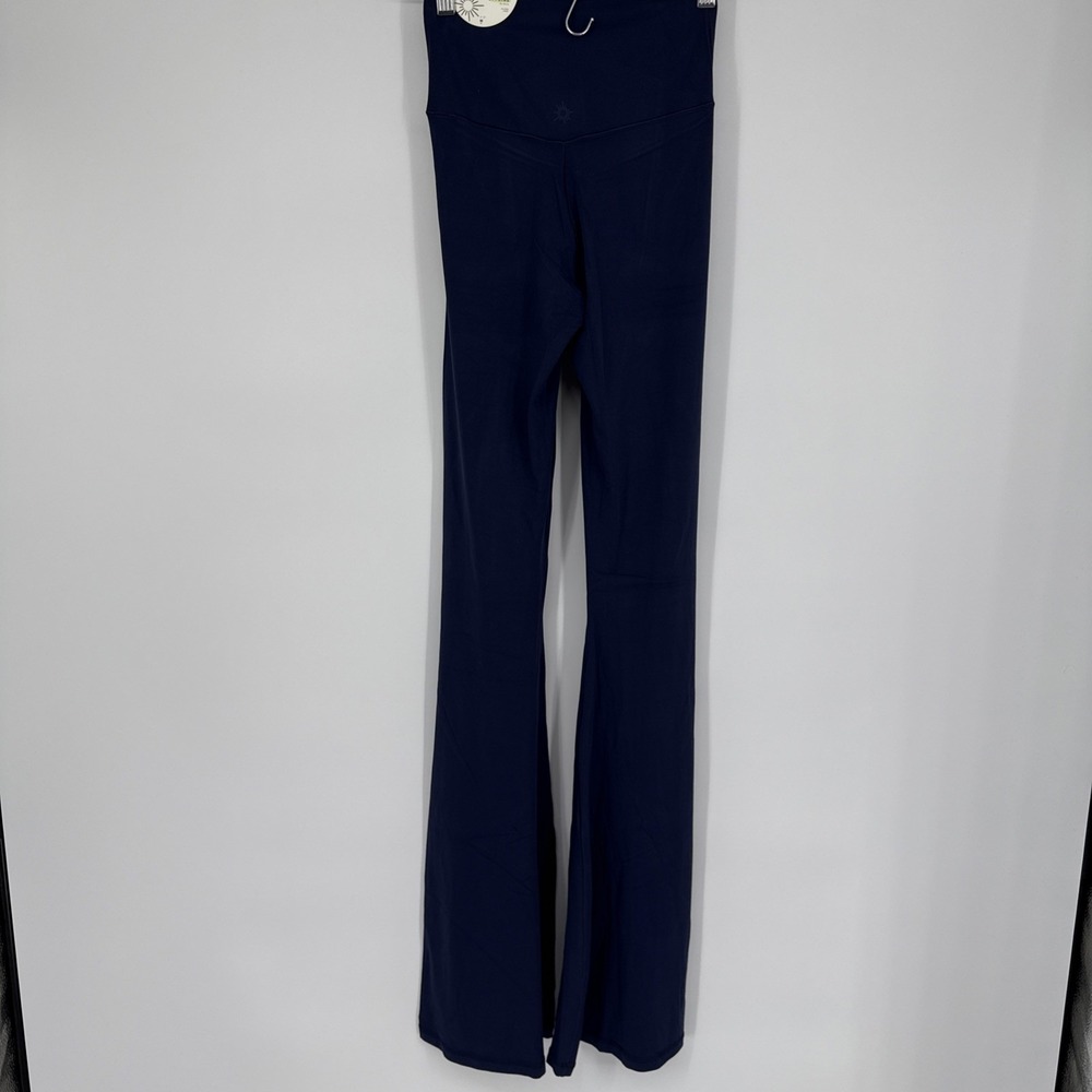 NWT Aerie OFFLINE RealMe Flare Leggings Medium Long Blue 4Way Stretch Breathable - Picture 5 of 9